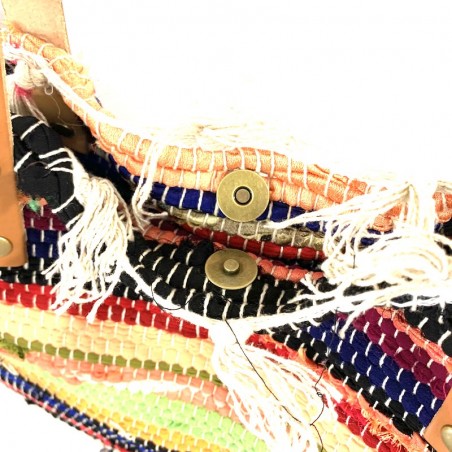 Shopping bag made in an Indian Dari made of colored cotton with leather handles.