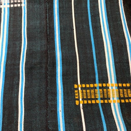 Foulard en tissu traditionnel danfani.