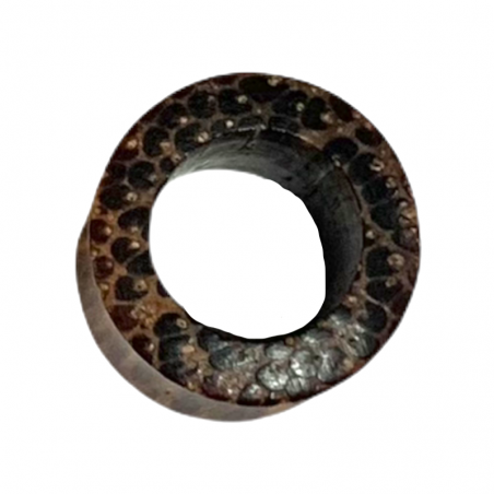 Piercing fatto a mano di 10 mm in legno di cocco a forma di tunnel.
