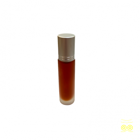 Bottiglia di puro profumo di patchouli indiano.