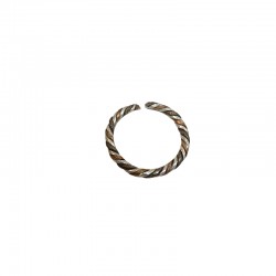 L'anello africano porta l'amuleto grigri della felicità.