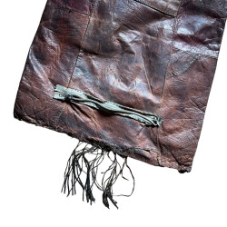 Kissenverschluss aus Tuareg-Leder.