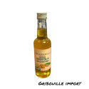 Bouteille d'huile naturelle de curcuma.