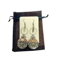 Orecchini artigianali in legno e washi