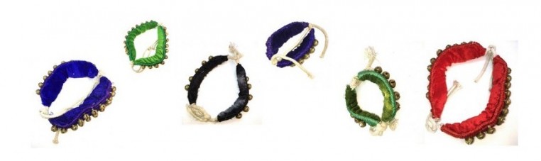 Le Ghunghuru ou Ghungroo est un bracelet agrémenté de clochettes qui se porte au bras ou à la cheville.